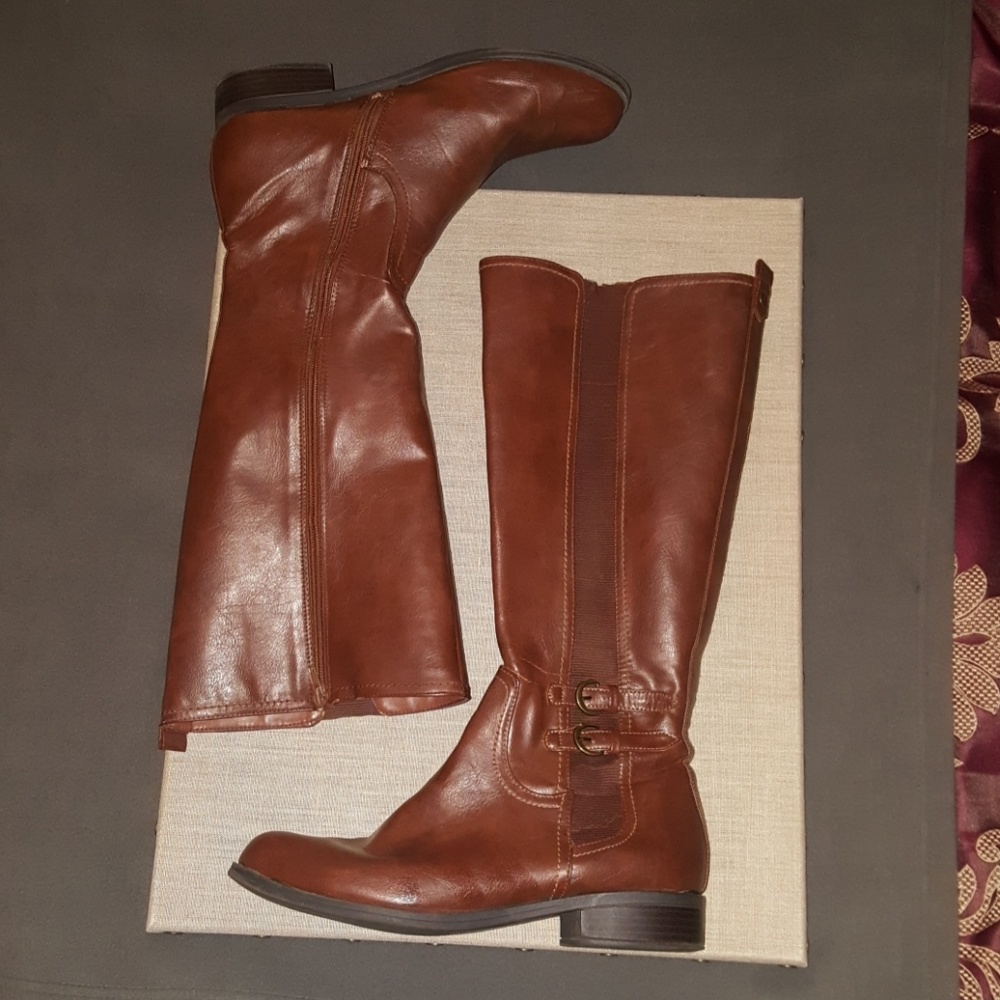 Brown boots